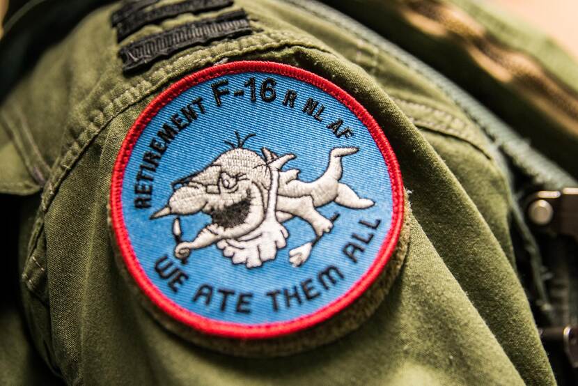 F-16 badge