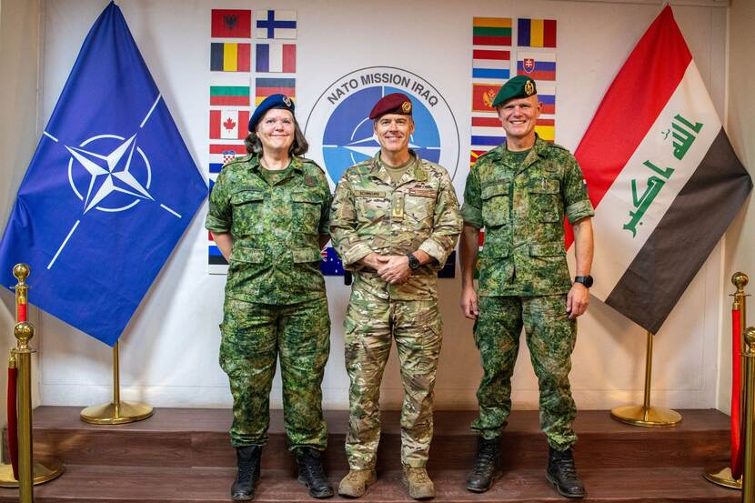 Vlnr: de luitenant-generaals Roelofs, Schreurs (NMI-commandant) en Swillens.