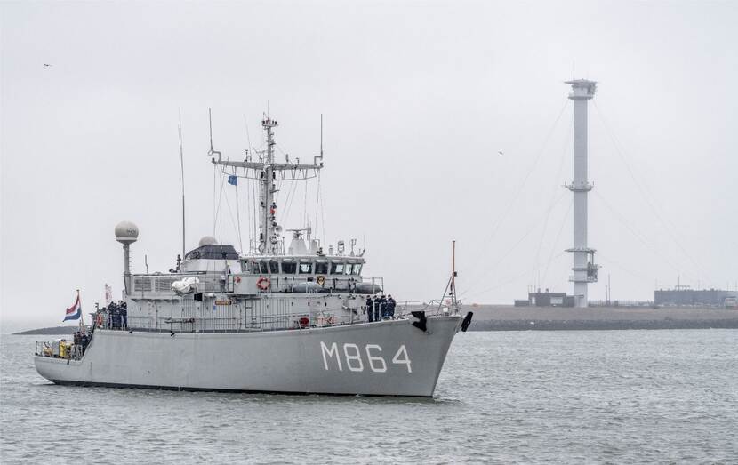 Zr. Ms. Willemstad keert terug in Den Helder