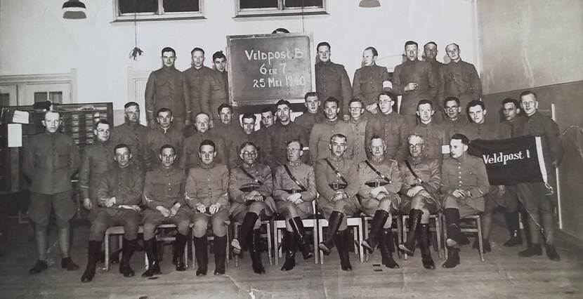 Historische groepsfoto militairen van Veldpost B.