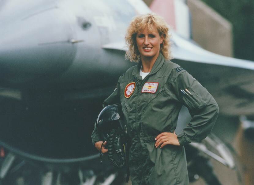 Eerste vrouwelijke F-16-vlieger Manja Blok.